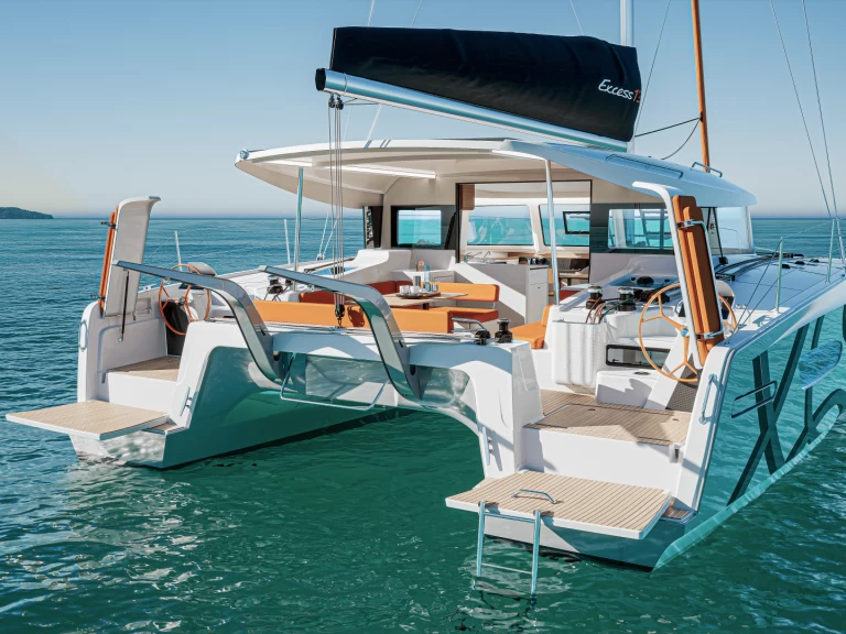 Alquiler de embarcaciones Excess Excess 13 - 4 + 2 cab. enKomolac en Samboat