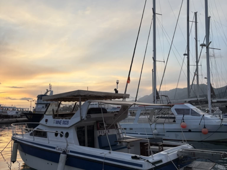 Alquiler de embarcaciones Rio Rio 1000 Fly enBar en Samboat