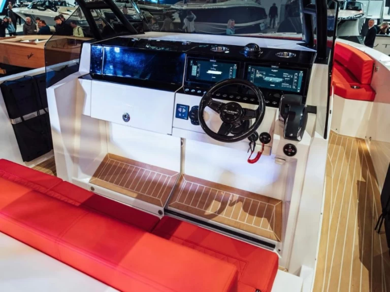 Alquiler de Lancha, con o sin patrón De Antonio Yacht D29 Cala Gonone