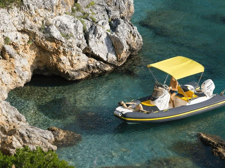 Alquiler Neumática Joker Boat con o sin  título de navegación