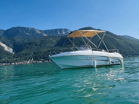 Lancha para alquilar Évian-les-Bains al mejor precio