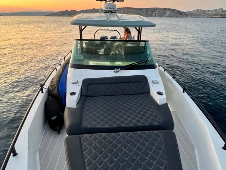 Alquiler de Axopar 37 T-Top en Marsella