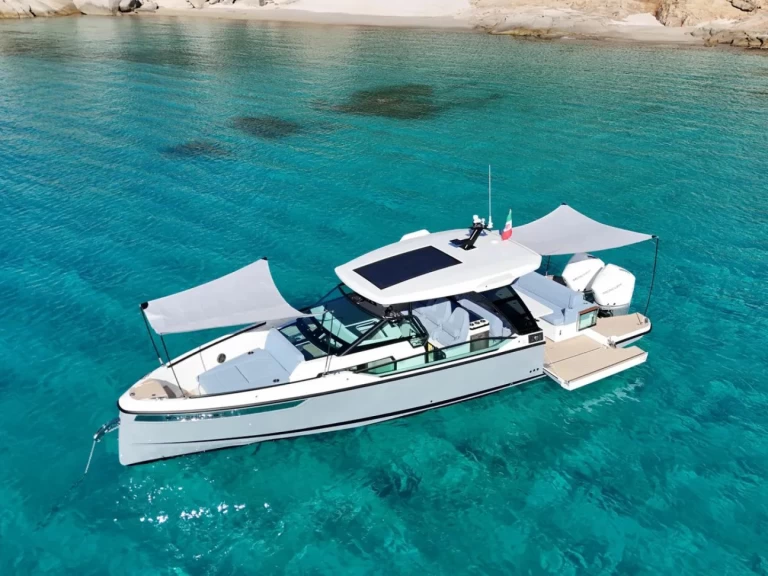 Alquiler de embarcaciones Saxdor Saxdor 320 GTO enJuan-les-Pins en Samboat
