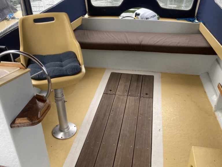 Tagescharter Barkasse de alquiler a Waren (Müritz)