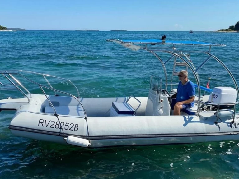 Alquiler Lancha Prestige con o sin  título de navegación