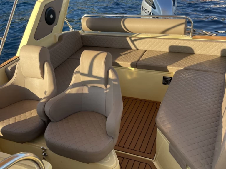 Alquiler de Aquamax 23 en Hvar