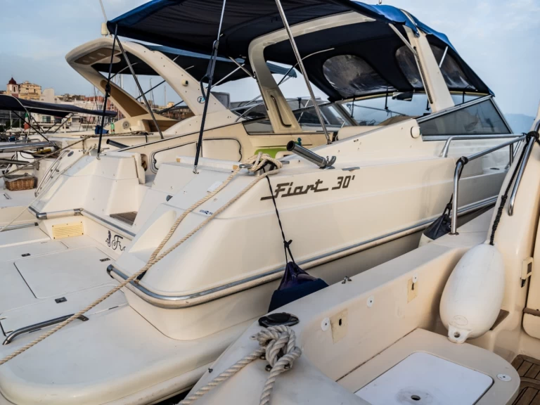 Alquiler de Fiart Fiart 30 en Pisciotta