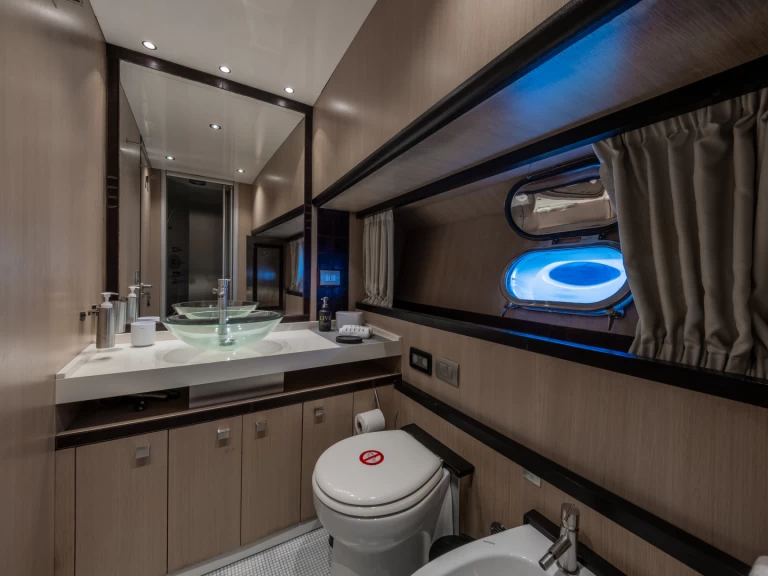 Alquiler de Yate de lujo, con o sin patrón Jaguar Ibiza (Ciudad)