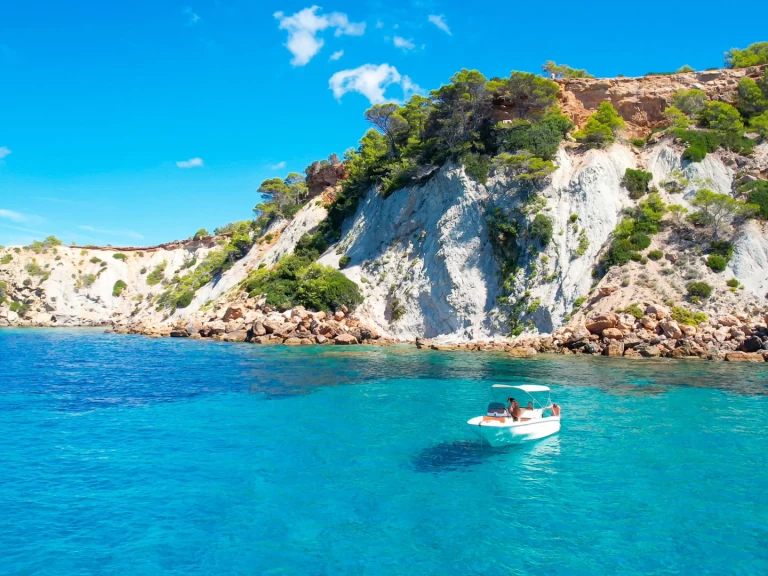 Invictus  Invictus 200SX de alquiler a Sant Antoni de Portmany