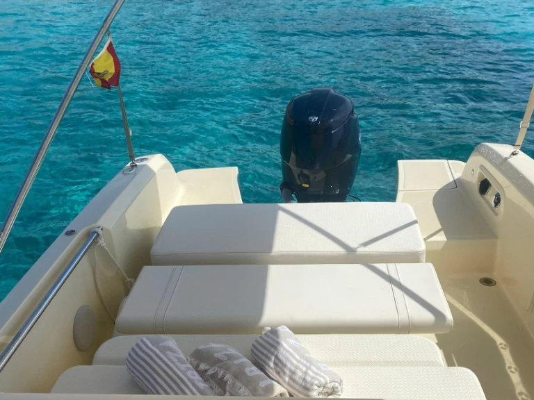 Alquiler Sant Antoni de Portmany - Invictus  Invictus 200SX en SamBoat