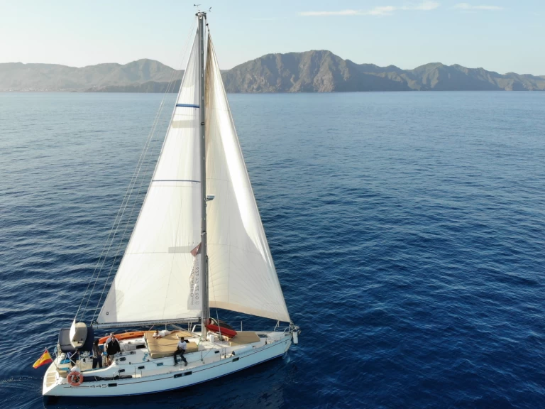 Velero para alquilar Santa Pola al mejor precio