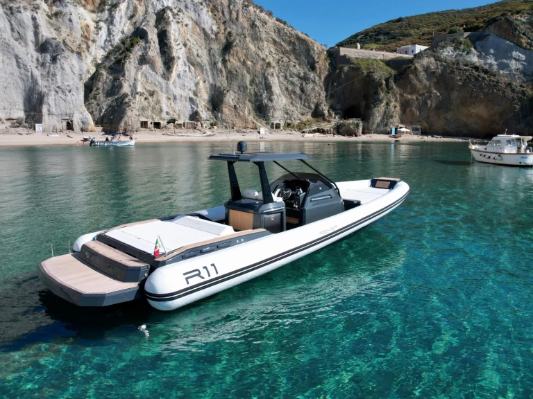 Alquiler Neumática Renier con o sin  título de navegación