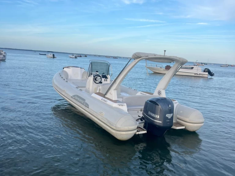 Alquiler de embarcaciones Capelli Tempest 770 Luxe enLège-Cap-Ferret en Samboat