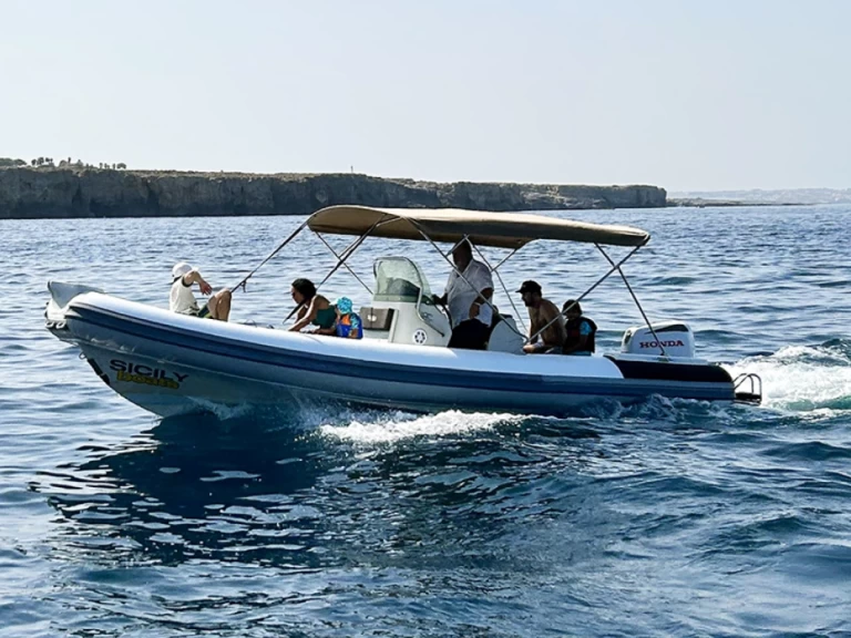 Alquiler de barcos Avola barato de Five Ten