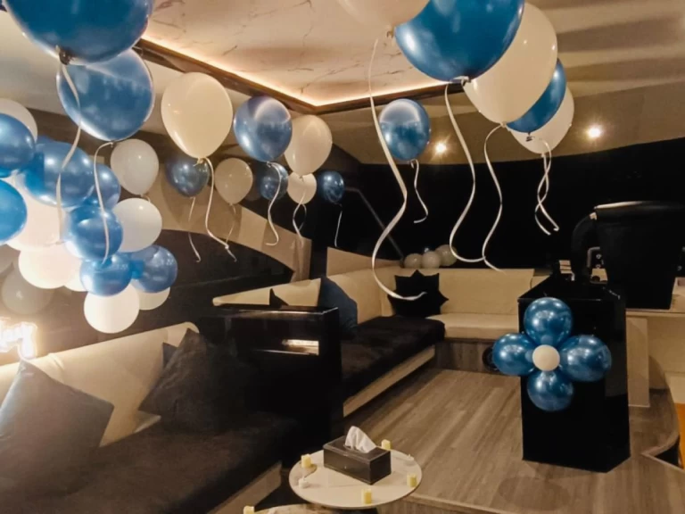 Alfamarine 60ft de alquiler a Dubai Marina