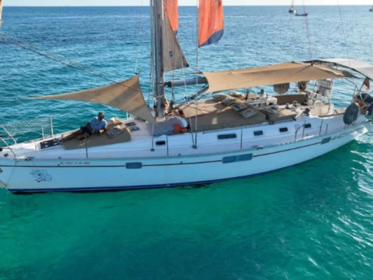 Alquiler de embarcaciones Bénéteau Oceanis 445 enSanta Pola en Samboat