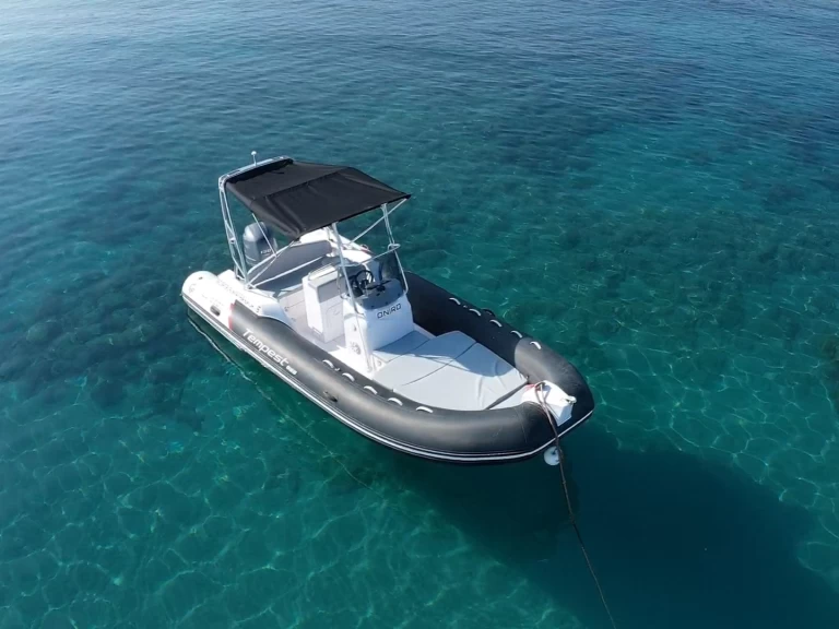 Alquiler de Capelli Tempest 625 Easy en Latchi