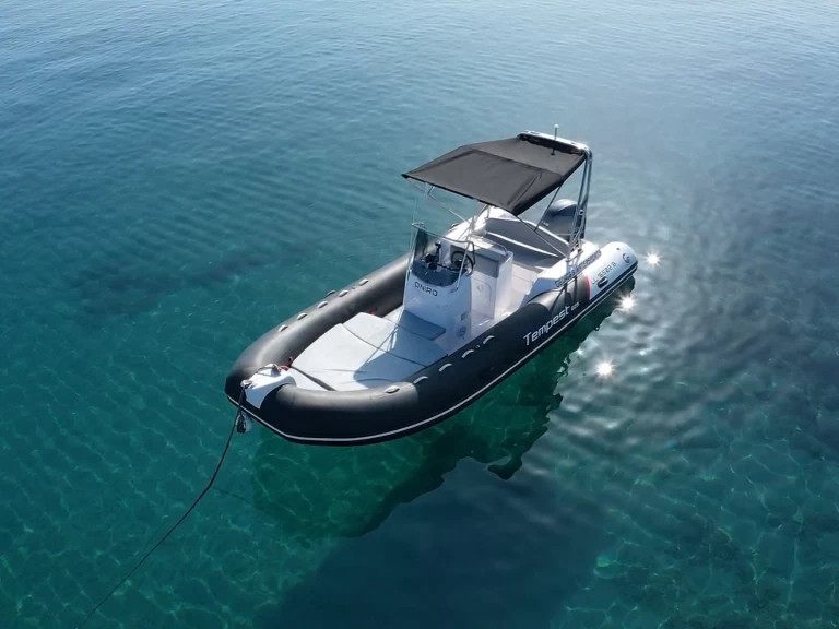 Alquiler de barcos Latchi barato de Tempest 625 Easy