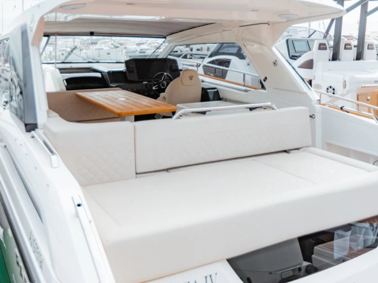 Alquiler de barcos Porticcio barato de PARKER 110