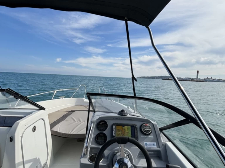 Alquiler de barcos Antibes barato de Cap Camarat 6.5 BR