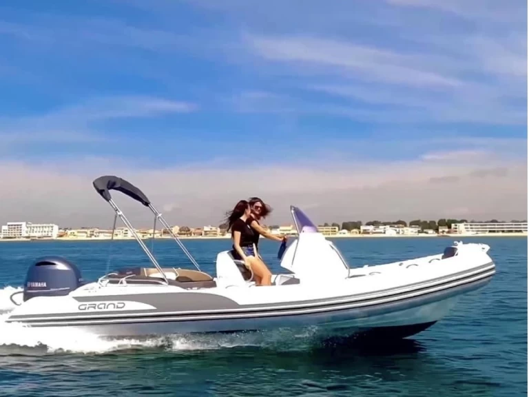 Grand Boats Golden Line G650LF de alquiler a Palavas-les-Flots