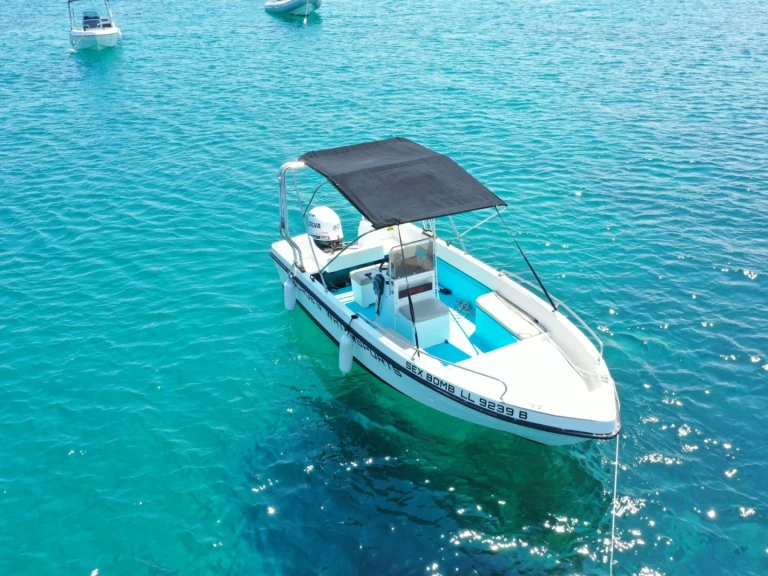 Alquiler de barcos Latchi barato de AMATHUNTA 180