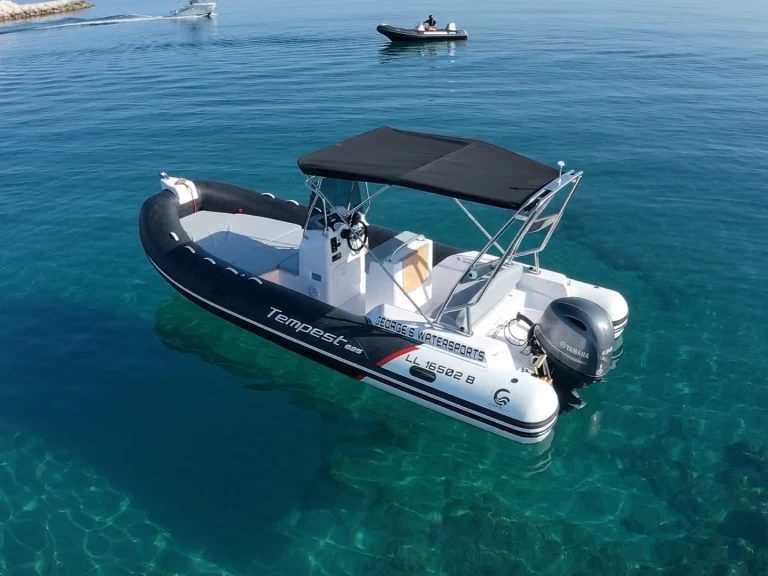 Alquiler Latchi - Capelli Tempest 625 Easy en SamBoat