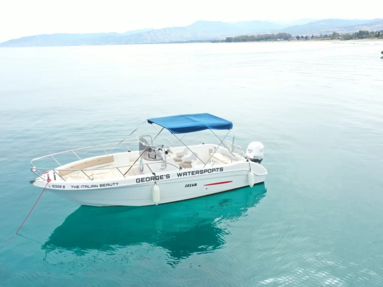 Lancha para alquilar Latchi al mejor precio