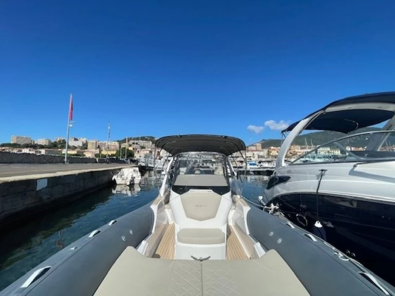 Alquiler de Neumática, con o sin patrón Salpa Porticcio