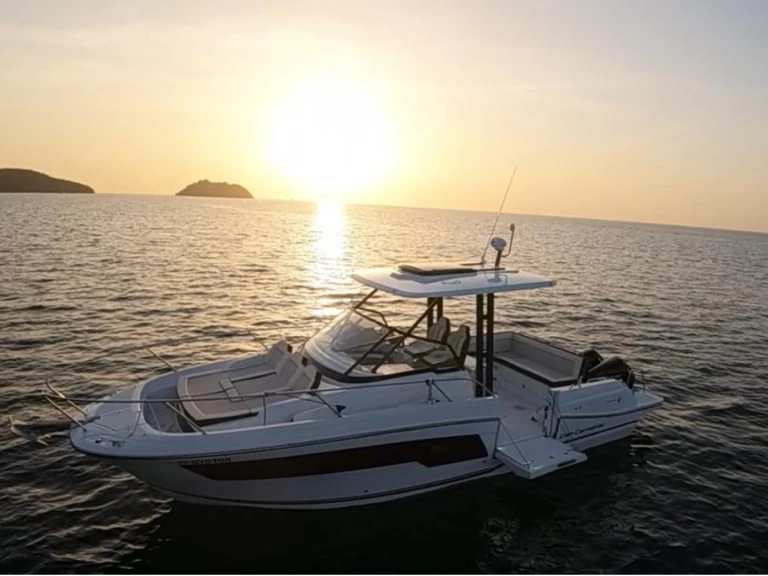 Alquiler Lancha Jeanneau con o sin  título de navegación