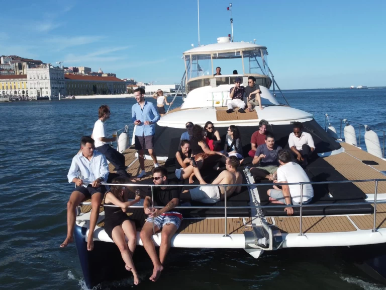 Alquiler de embarcaciones Prowler 480 enLisboa en Samboat