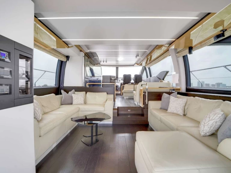 Alquiler Yate de lujo Azimut con o sin  título de navegación