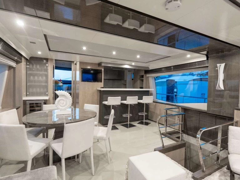 Azimut Satisfaction de alquiler a Bahamas