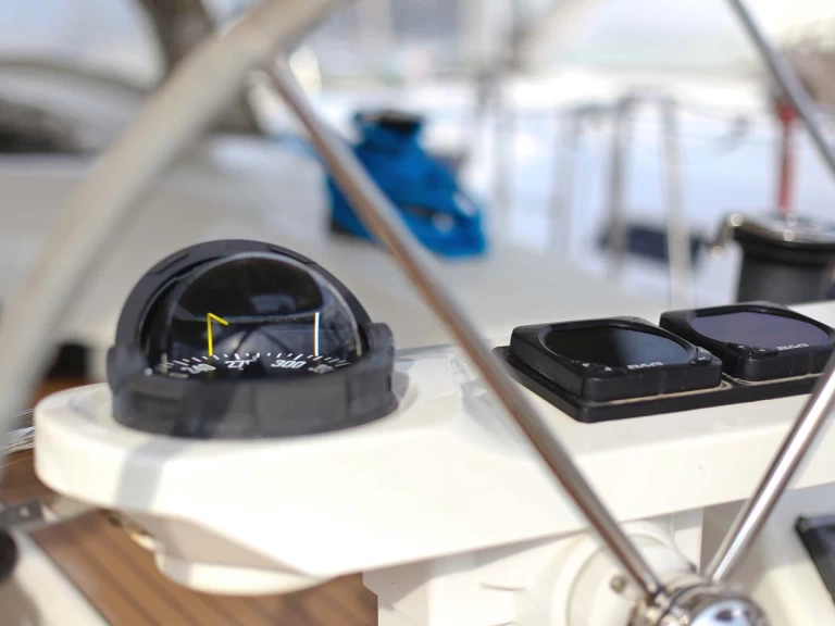 Alquiler de Velero, con o sin patrón Bavaria Jezera