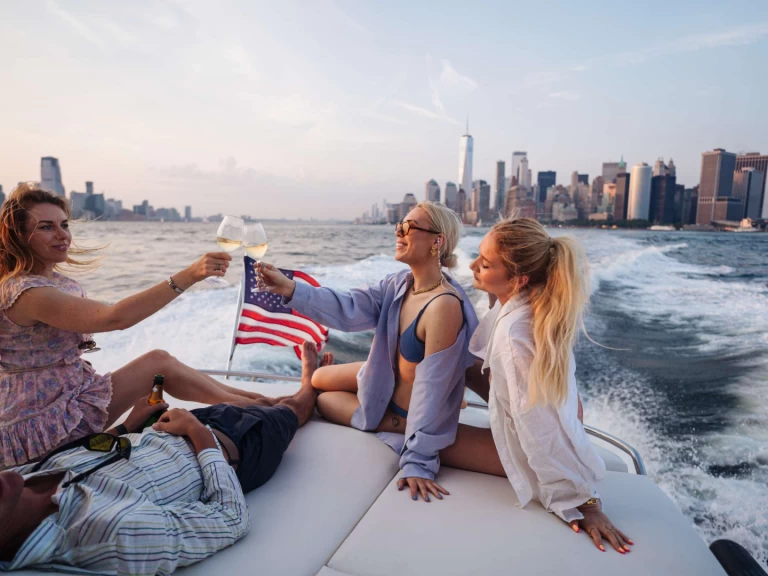 Alquiler Yate de lujo Princess Viking con o sin  título de navegación