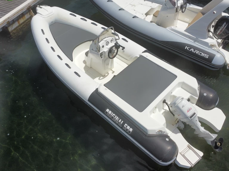 Alquiler Lancha Magnus con o sin  título de navegación