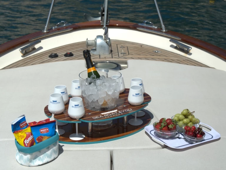 Alquiler Lancha VD INGENITO con o sin  título de navegación