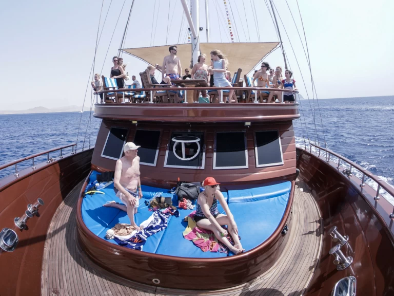 Custom Made Heaven Saphir de alquiler a Hurgada