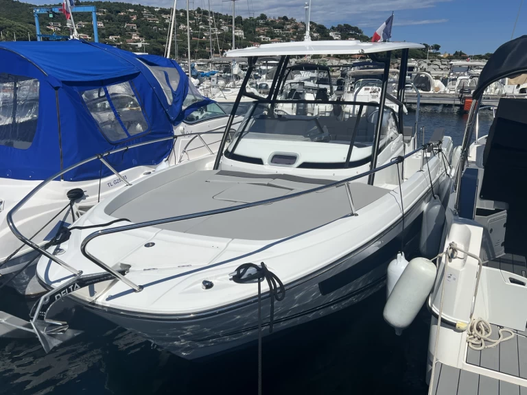 Alquiler Lancha Jeanneau con o sin  título de navegación