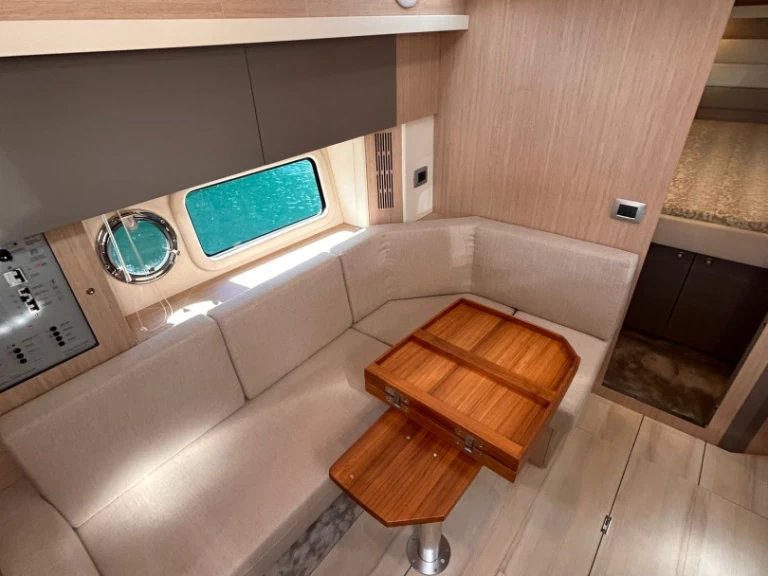 Alquiler de Cranchi Z 35 en Nettuno