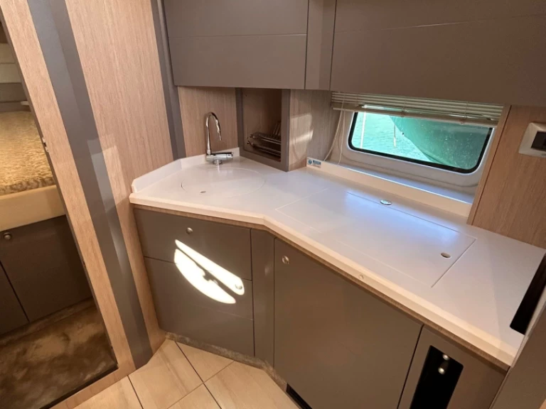 Alquiler de barcos Nettuno barato de Z 35