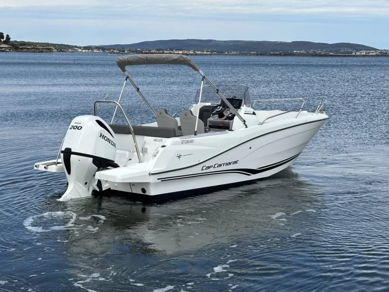 Alquiler de embarcaciones Jeanneau Cap Camarat 6.5 CC Serie 3 enMèze en Samboat