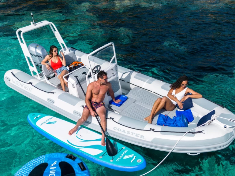 Alquiler Neumática Highfield con o sin  título de navegación