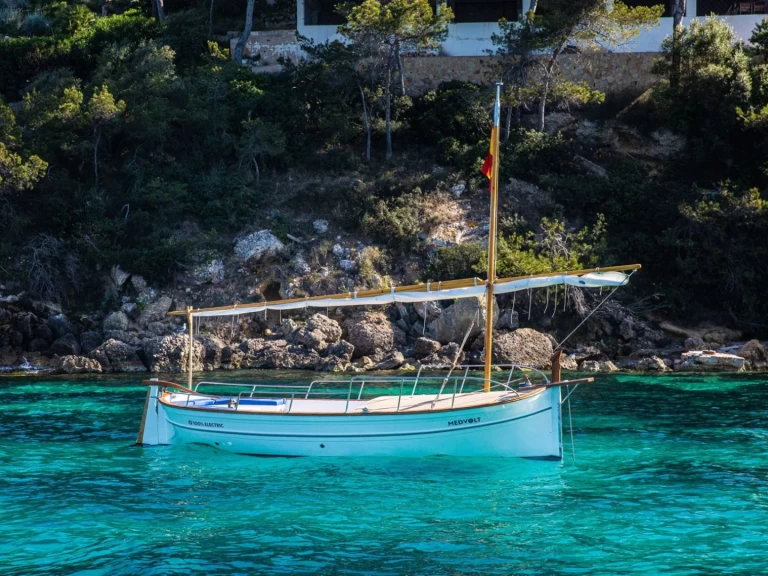 Medvolt Marine M7 de alquiler a Club Náutico Moraira