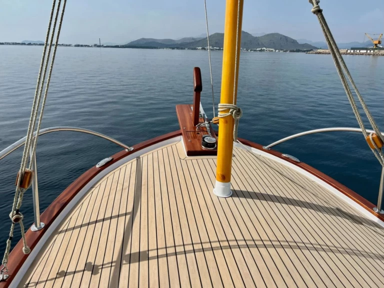 Alquiler de barcos Club Náutico Moraira barato de M7