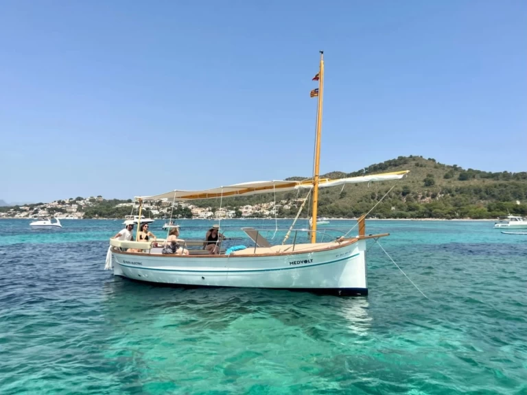 Alquiler Lancha en Club Náutico Moraira - Medvolt Marine M7