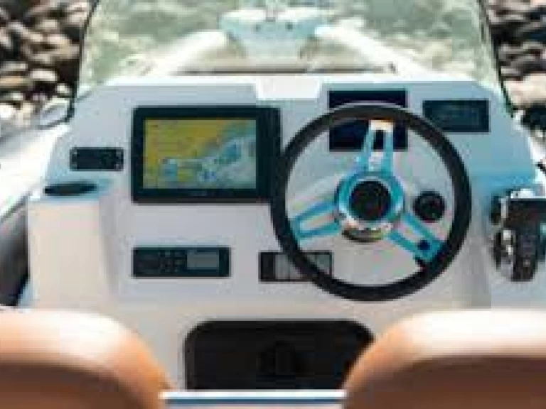 Alquiler de zodia Medline 7.5 en Port Grimaud