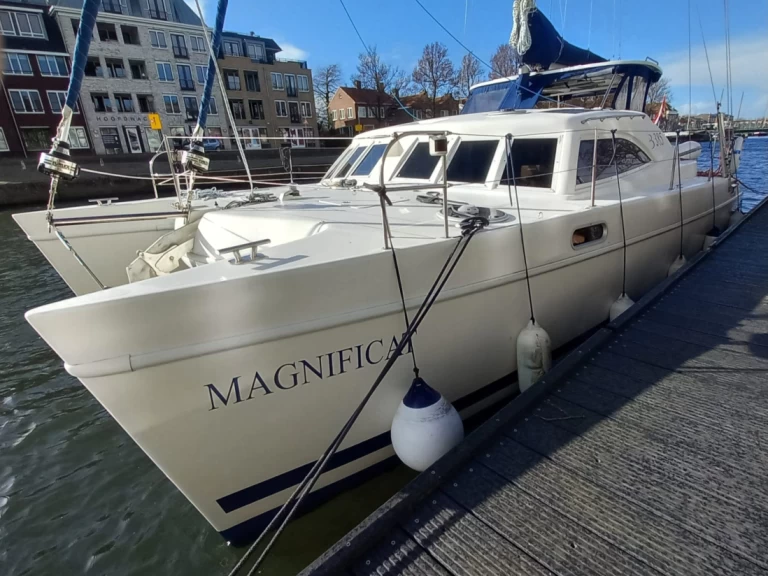 Alquiler de embarcaciones Broadblue 385  enAçores en Samboat