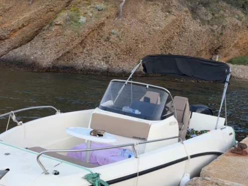 Alquiler de Quicksilver Activ 605 Open en La Ciotat
