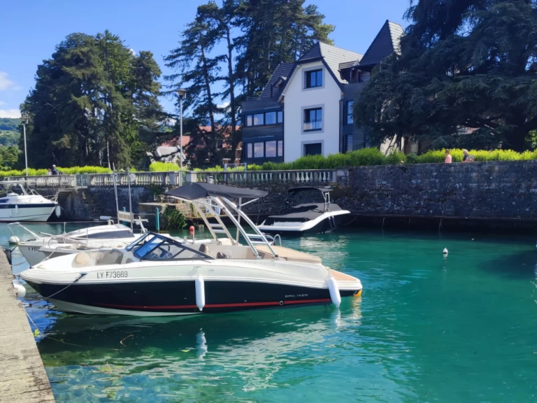 Alquiler de Bayliner VR5 en Amphion-les-Bains